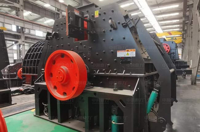 可逆式制砂機設備圖片