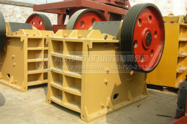 顎式破碎機(jī)襯板磨損 顎式破碎機(jī)襯板磨損