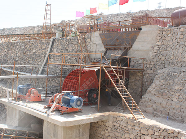 石灰巖錘式破碎機 石灰巖錘式破碎機