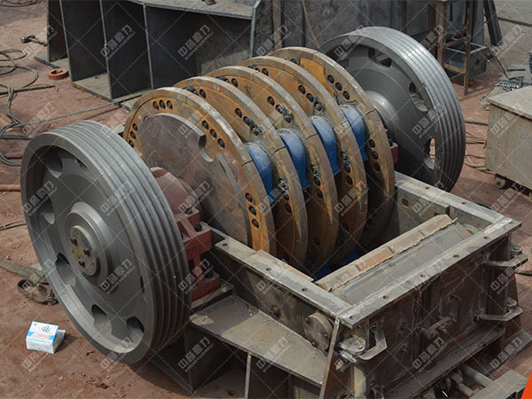 錘式破碎機(jī)圓盤設(shè)計(jì)