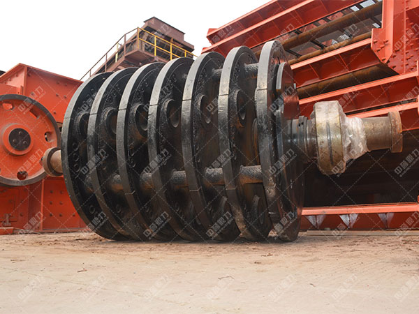 錘式破碎機(jī)圓盤設(shè)計(jì)