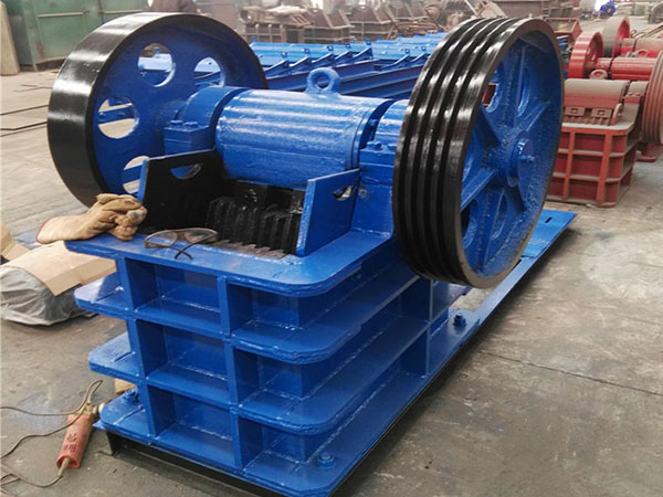 高產(chǎn)、低耗顎式破碎機