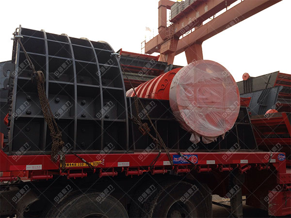 中譽鼎力pc錘式破碎機發貨
